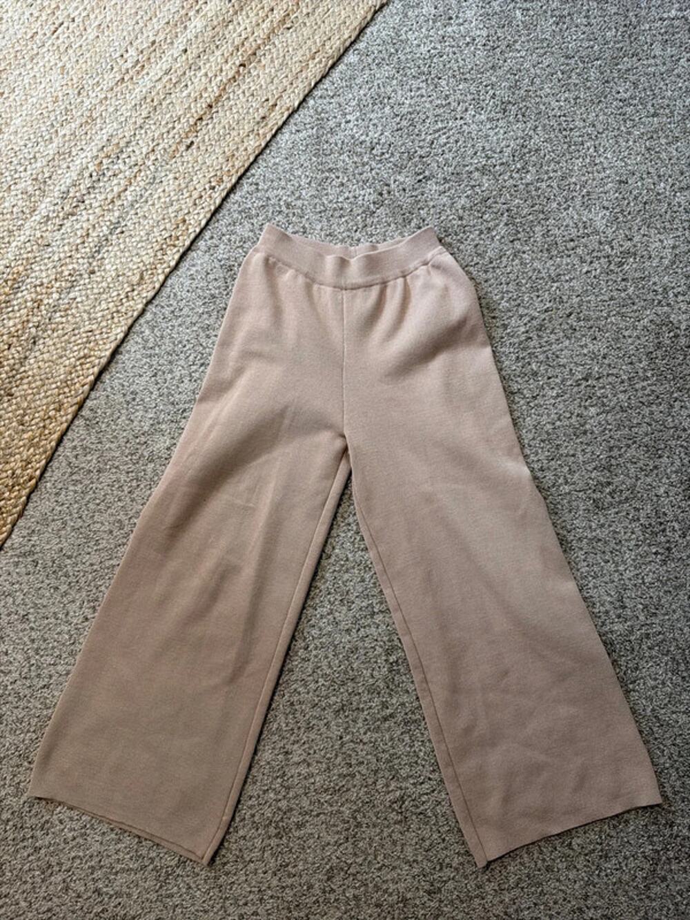 Wide leg 10 sweater pants  3084